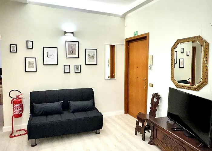 Elegant In Appio, Wi-fi, Subway Apartment *